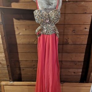 Floor length gown - La Femme